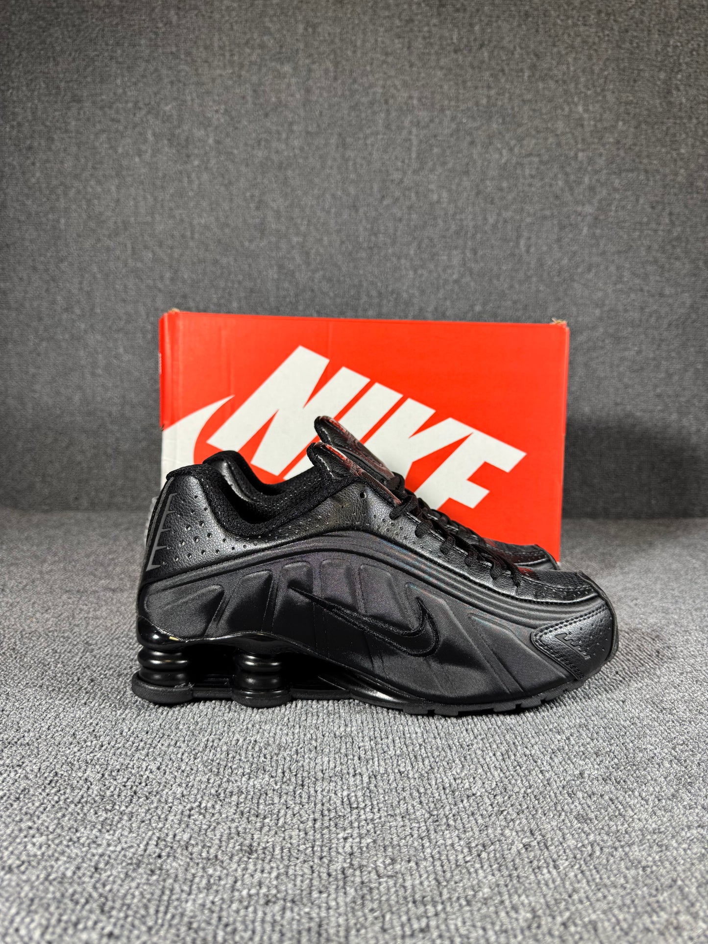 Nike Shox R4 Black