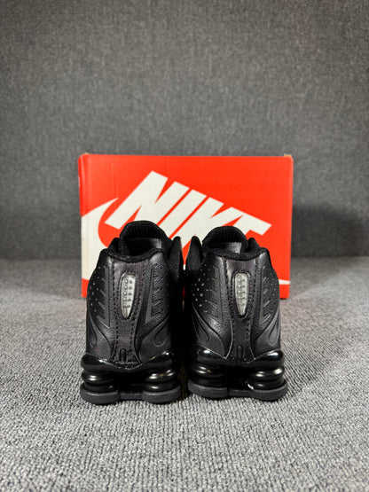 Nike Shox R4 Black