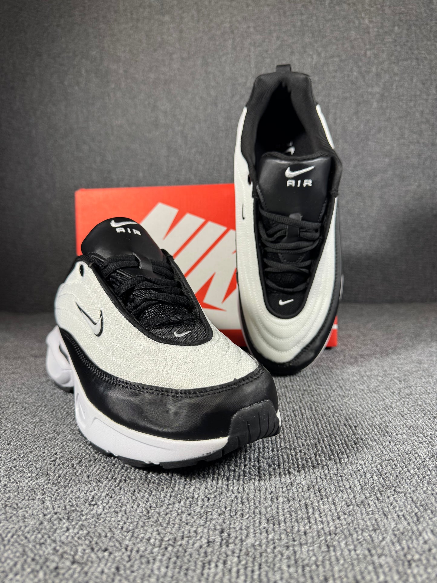Nike Air Max Portal Black / White