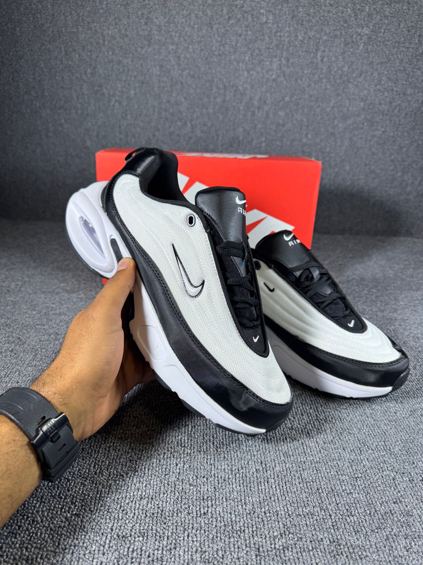 Nike Air Max Portal Black / White
