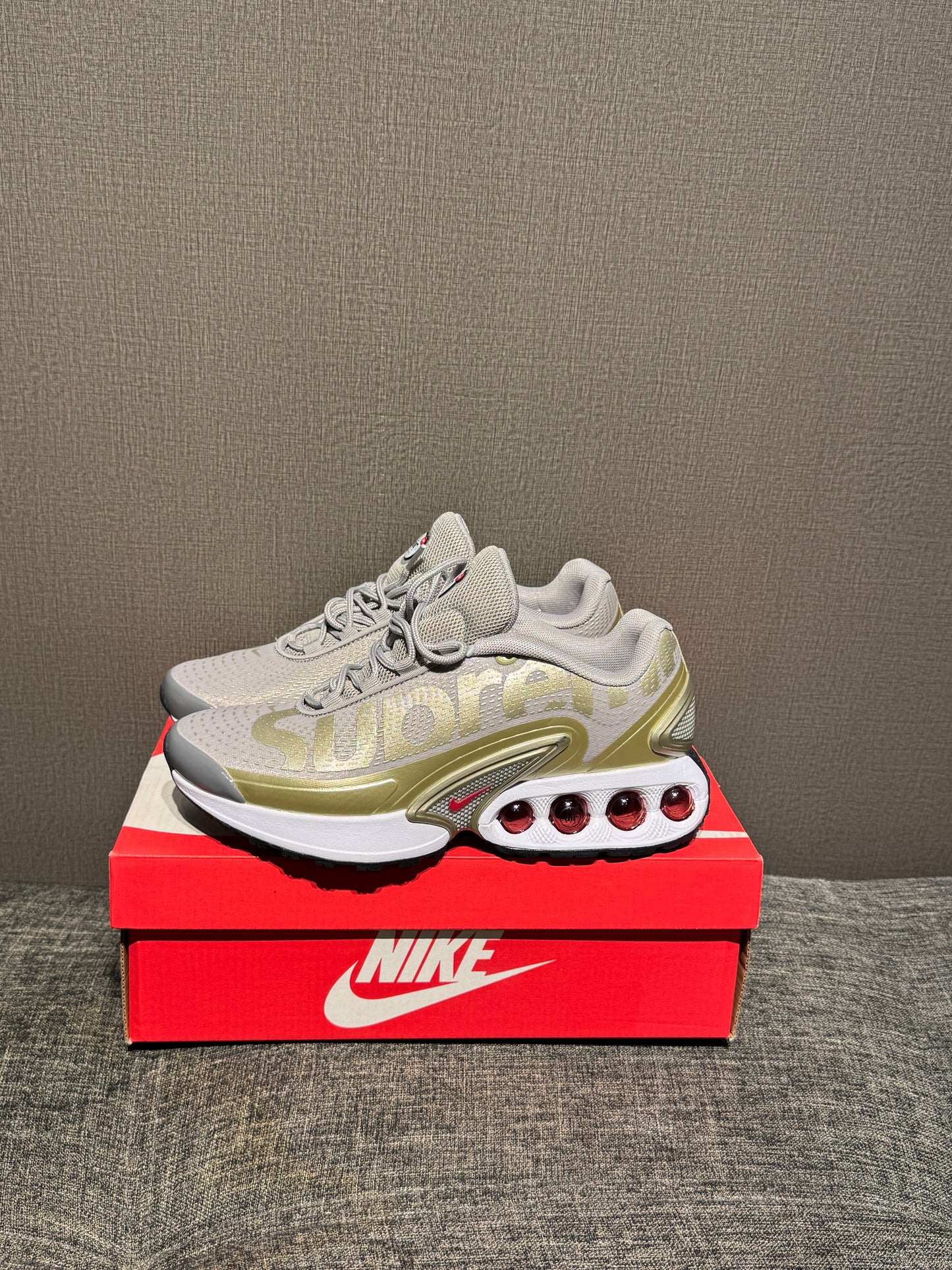 Nike DN Gold