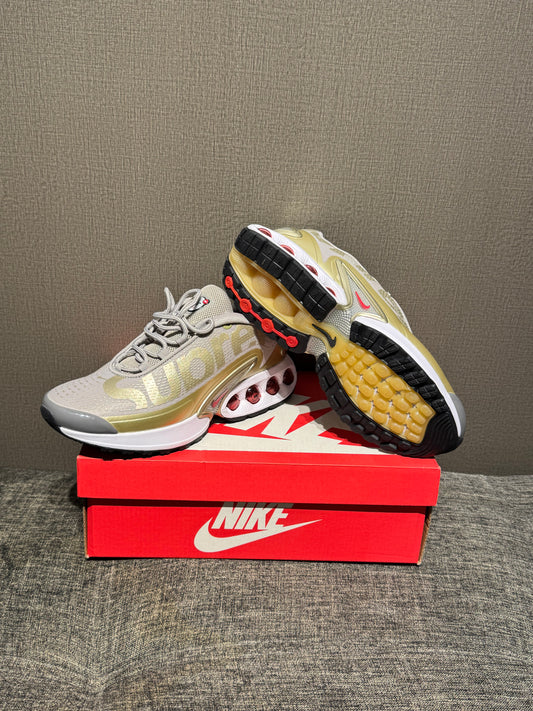 Nike DN Gold