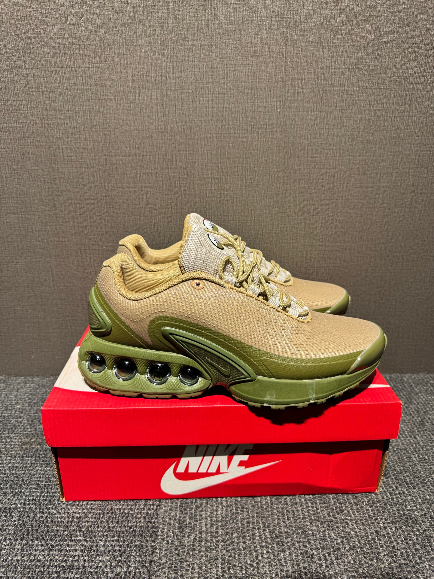 Nike DN Olive