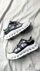 On cloud tilt Remix Black/ivory
