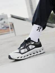 On cloud tilt Remix Black/ivory